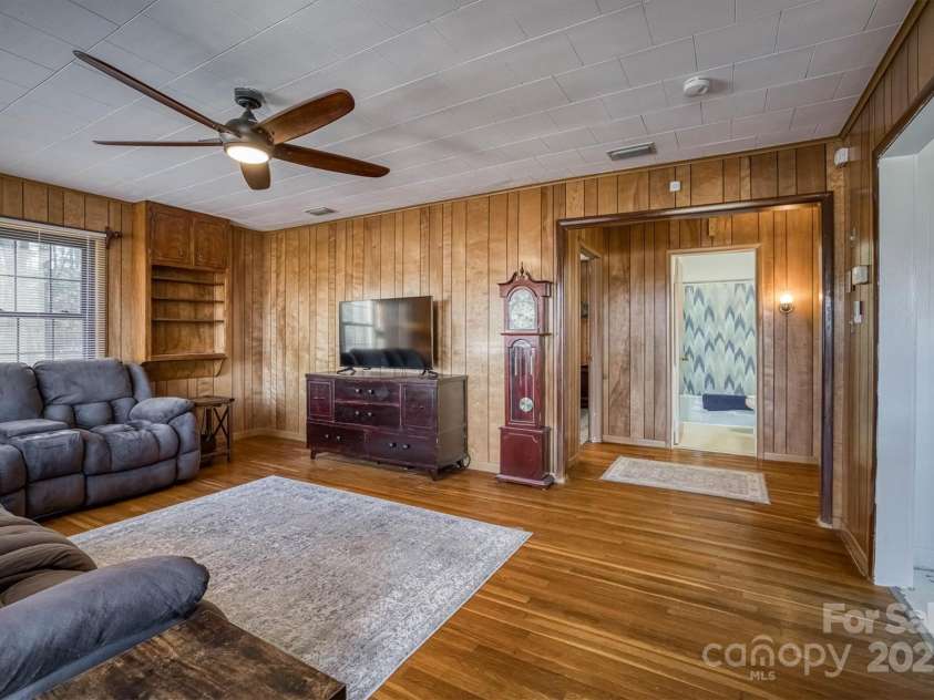 811 Kathy Drive, Connelly Springs, NC 28612.  MLS# CAR4211422, YatesRealty ID 7901. 