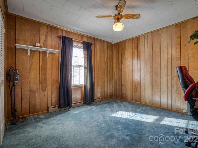 811 Kathy Drive, Connelly Springs, NC 28612.  MLS# CAR4211422, YatesRealty ID 7901. 