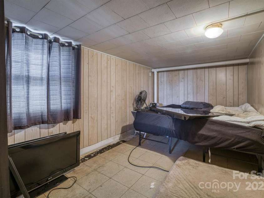 811 Kathy Drive, Connelly Springs, NC 28612.  MLS# CAR4211422, YatesRealty ID 7901. 