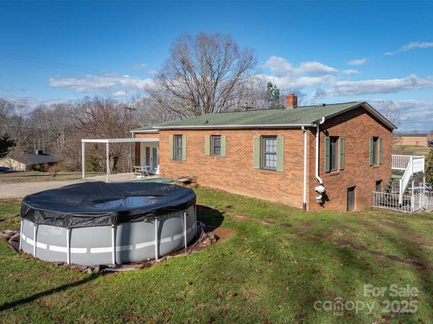 811 Kathy Drive, Connelly Springs, NC 28612.  MLS# CAR4211422, YatesRealty ID 7901. 