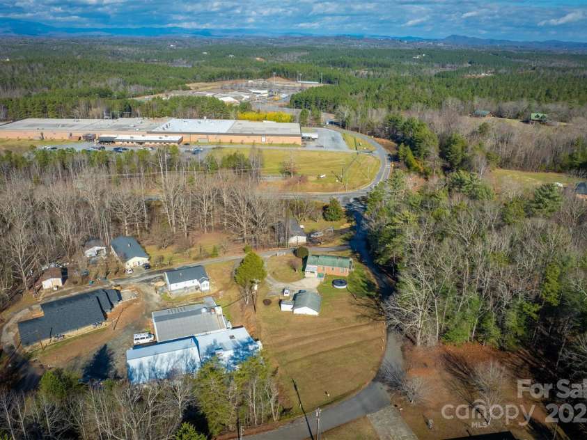 811 Kathy Drive, Connelly Springs, NC 28612.  MLS# CAR4211422, YatesRealty ID 7901. 