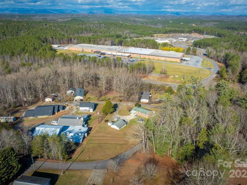 811 Kathy Drive, Connelly Springs, NC 28612.  MLS# CAR4211422, YatesRealty ID 7901. 