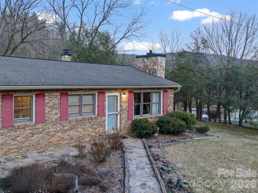 1280 Hamburg Road, Bakersville, NC 28705.  MLS# CAR4336829, YatesRealty ID 7902. 