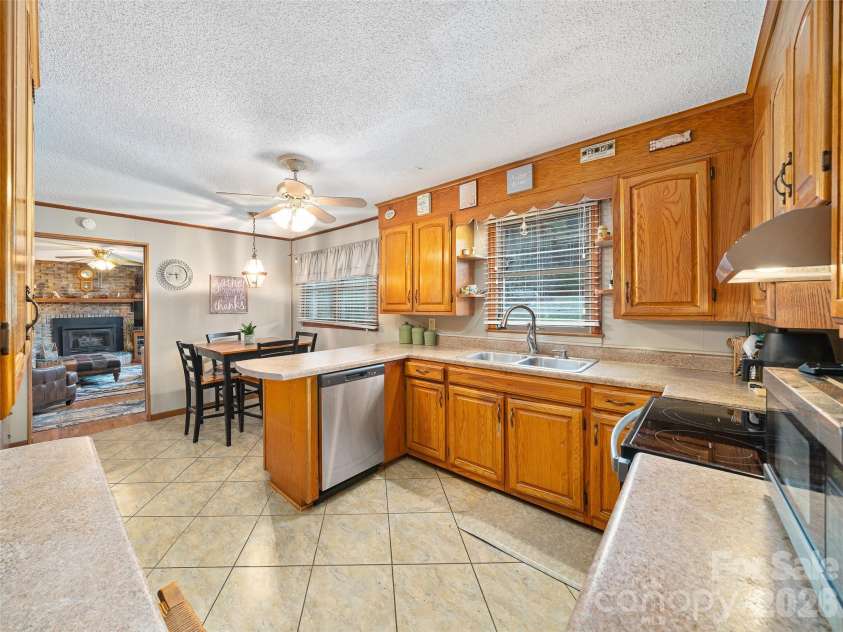 1280 Hamburg Road, Bakersville, NC 28705.  MLS# CAR4336829, YatesRealty ID 7902. 