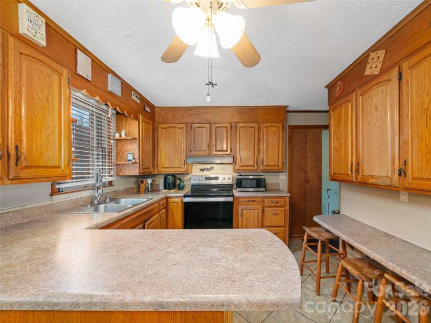 1280 Hamburg Road, Bakersville, NC 28705.  MLS# CAR4336829, YatesRealty ID 7902. 