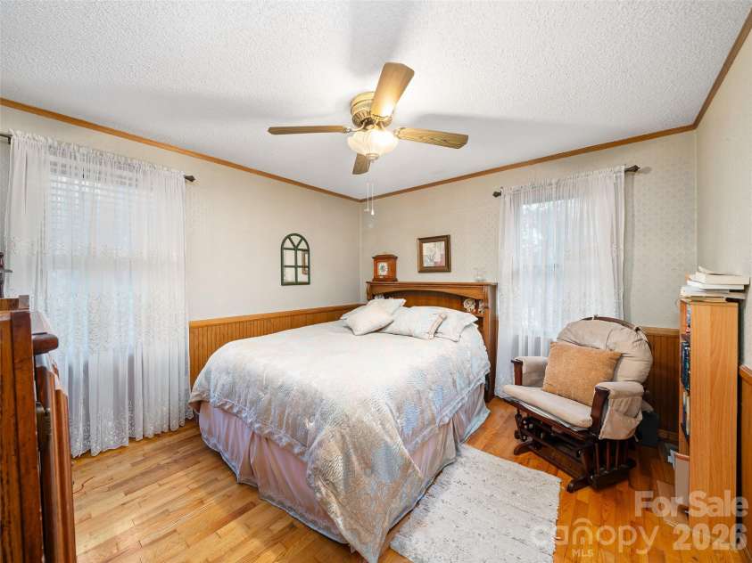 1280 Hamburg Road, Bakersville, NC 28705.  MLS# CAR4336829, YatesRealty ID 7902. 