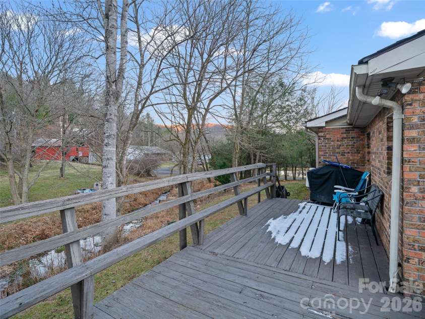 1280 Hamburg Road, Bakersville, NC 28705.  MLS# CAR4336829, YatesRealty ID 7902. 