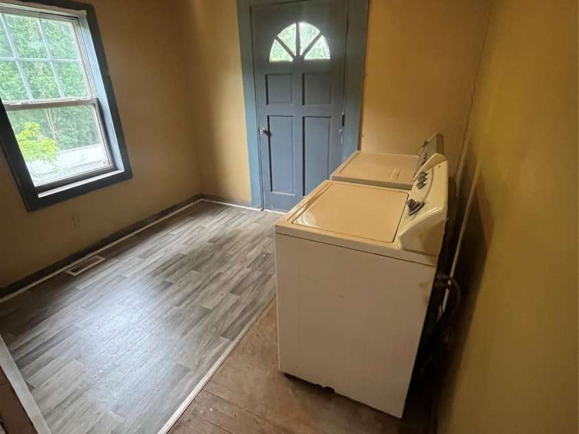 61 20th Street, Asheville, NC 28806.  MLS# CAR4241743, YatesRealty ID 7902. Laundry