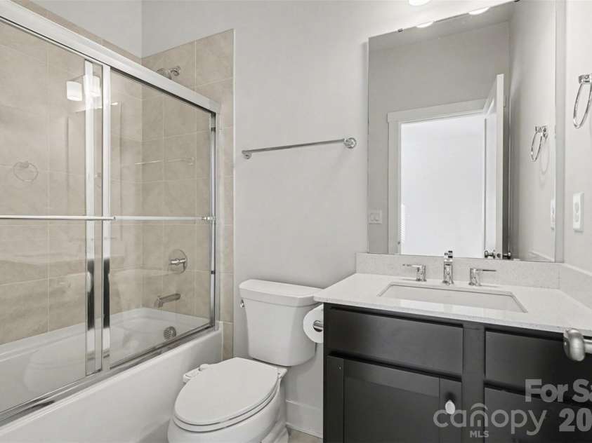 4266 Tournette Drive, Fort Mill, SC 29707.  MLS# CAR4338531, YatesRealty ID 7903. Main level bath