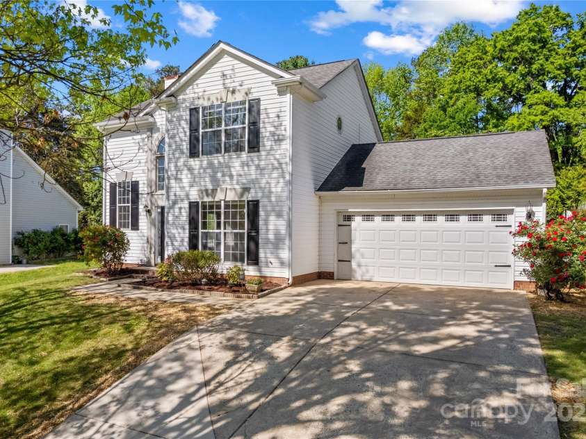 1807 Sugar Hollow Drive, Charlotte, NC 28214.  MLS# CAR4247073, YatesRealty ID 7904. 