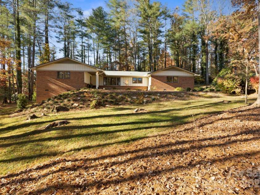 228 Raintree Drive, Hendersonville, NC 28791.  MLS# CAR4318533, YatesRealty ID 7904. One level living