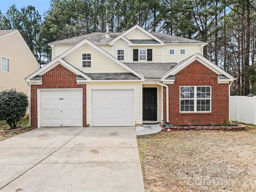 4407 Devonhill Lane, Charlotte, NC 28269.  MLS# CAR4349377, YatesRealty ID 7904. 