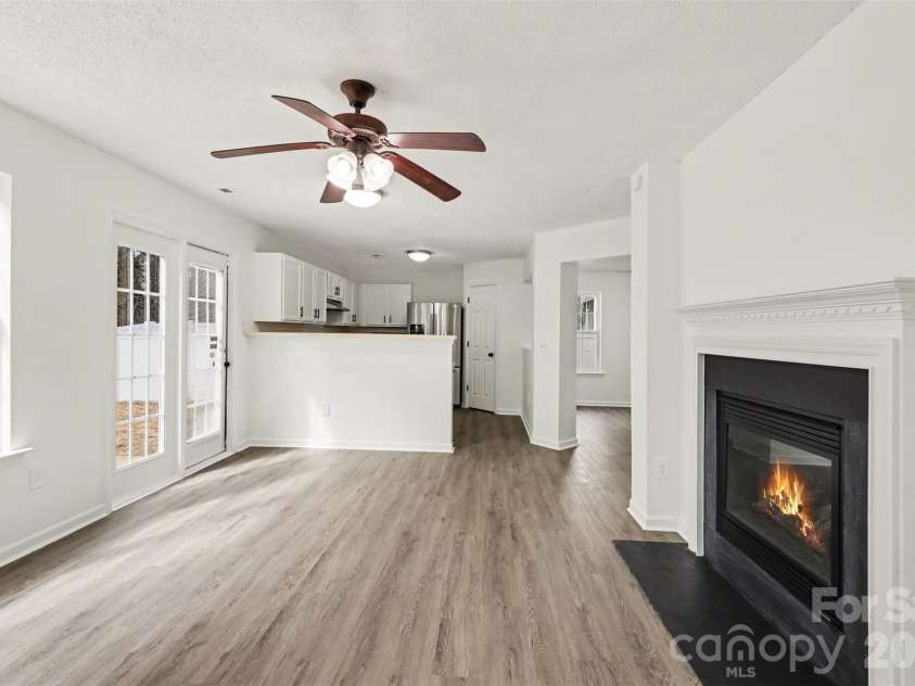 4407 Devonhill Lane, Charlotte, NC 28269.  MLS# CAR4349377, YatesRealty ID 7904. 
