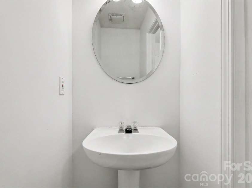 4407 Devonhill Lane, Charlotte, NC 28269.  MLS# CAR4349377, YatesRealty ID 7904. 