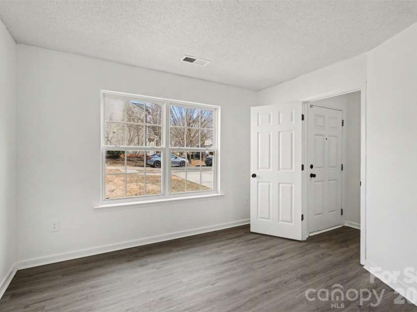 4407 Devonhill Lane, Charlotte, NC 28269.  MLS# CAR4349377, YatesRealty ID 7904. 