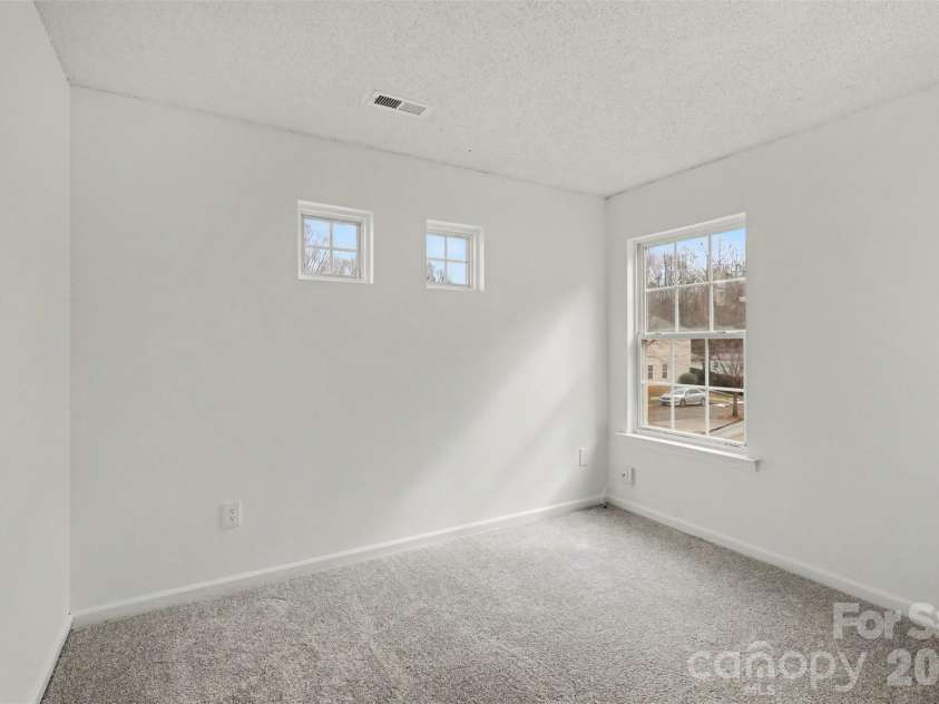 4407 Devonhill Lane, Charlotte, NC 28269.  MLS# CAR4349377, YatesRealty ID 7904. 