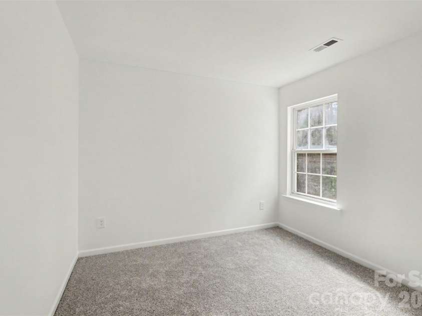 4407 Devonhill Lane, Charlotte, NC 28269.  MLS# CAR4349377, YatesRealty ID 7904. 