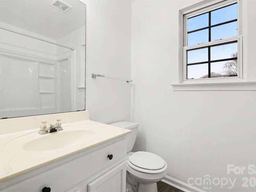 4407 Devonhill Lane, Charlotte, NC 28269.  MLS# CAR4349377, YatesRealty ID 7904. 
