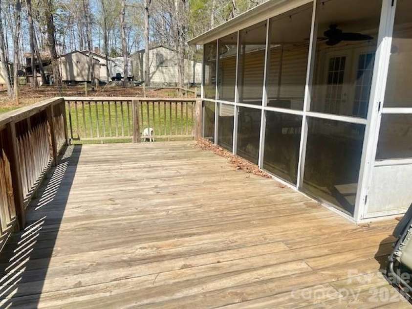 122 John Adam Lane, Statesville, NC 28625.  MLS# CAR4362373, YatesRealty ID 7905. 