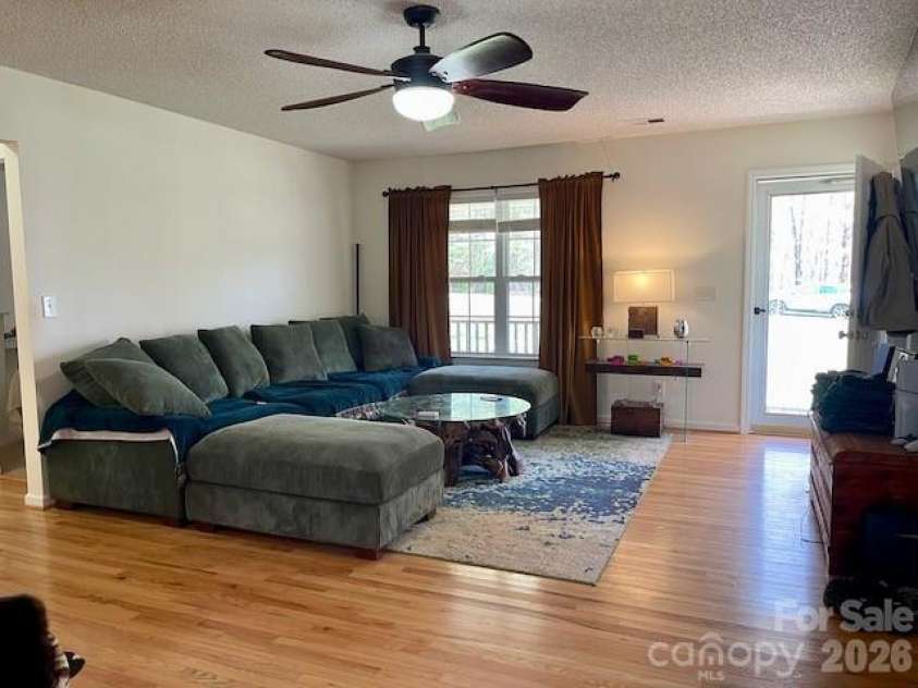 122 John Adam Lane, Statesville, NC 28625.  MLS# CAR4362373, YatesRealty ID 7905. 