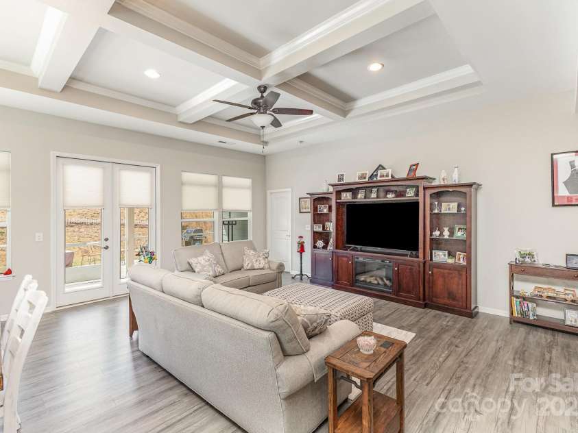 218 Canada Drive, Statesville, NC 28677.  MLS# CAR4239899, YatesRealty ID 7907. 