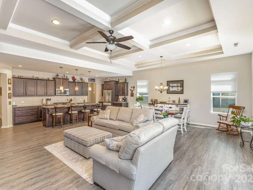 218 Canada Drive, Statesville, NC 28677.  MLS# CAR4239899, YatesRealty ID 7907. 