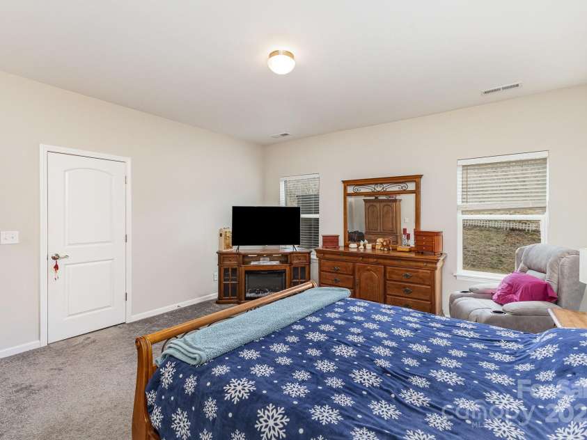 218 Canada Drive, Statesville, NC 28677.  MLS# CAR4239899, YatesRealty ID 7907. 