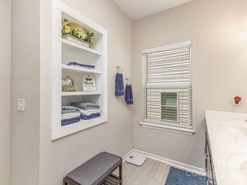 218 Canada Drive, Statesville, NC 28677.  MLS# CAR4239899, YatesRealty ID 7907. 