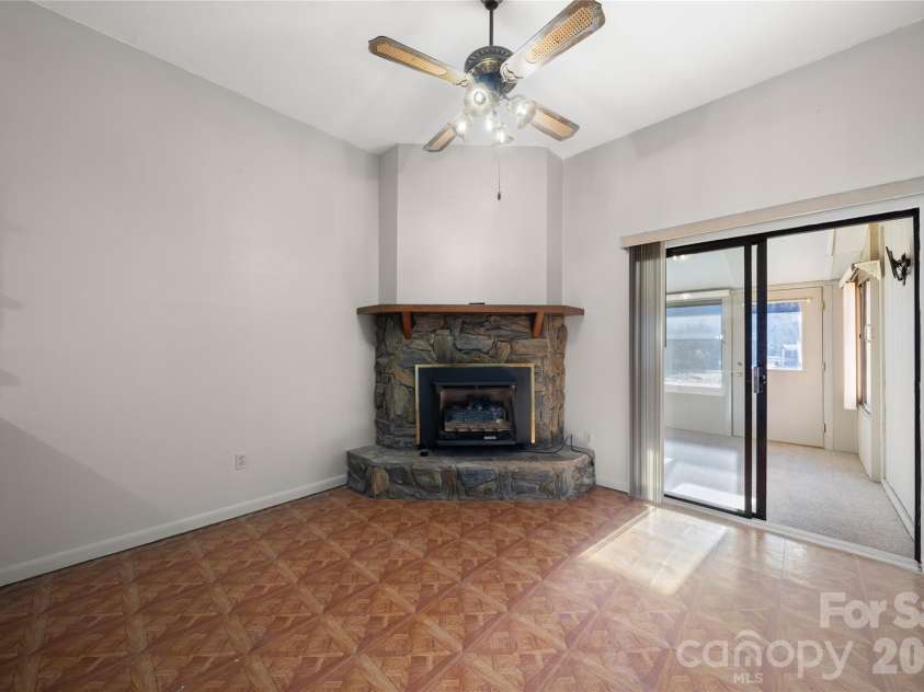 94 Market Street, Maggie Valley, NC 28751.  MLS# CAR4277066, YatesRealty ID 7907. 