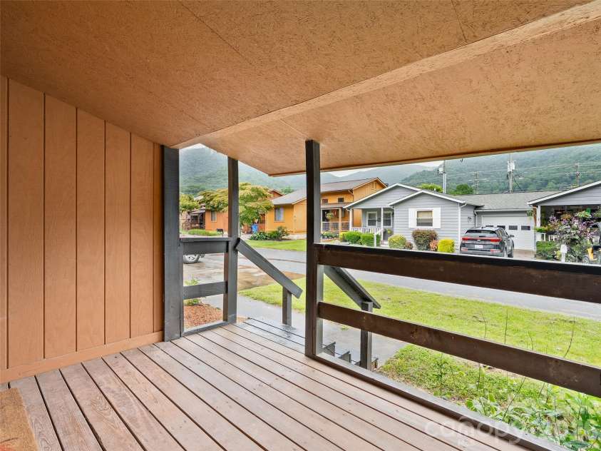 94 Market Street, Maggie Valley, NC 28751.  MLS# CAR4416831, YatesRealty ID 7907. 