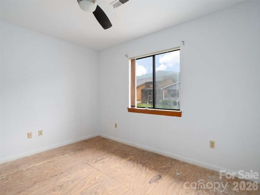 94 Market Street, Maggie Valley, NC 28751.  MLS# CAR4416831, YatesRealty ID 7907. 