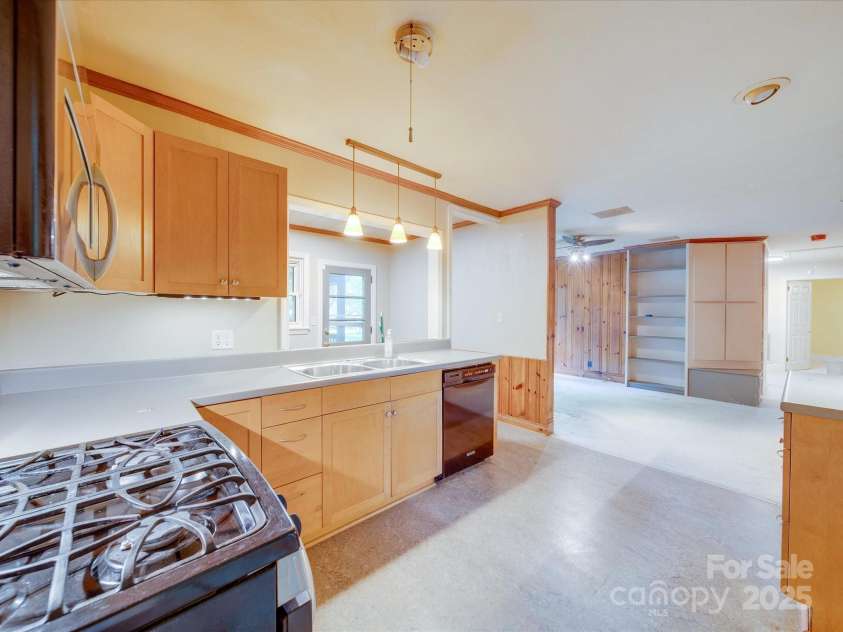 1881 Sharonwood Lane, Rock Hill, SC 29732.  MLS# CAR4241290, YatesRealty ID 7908. 