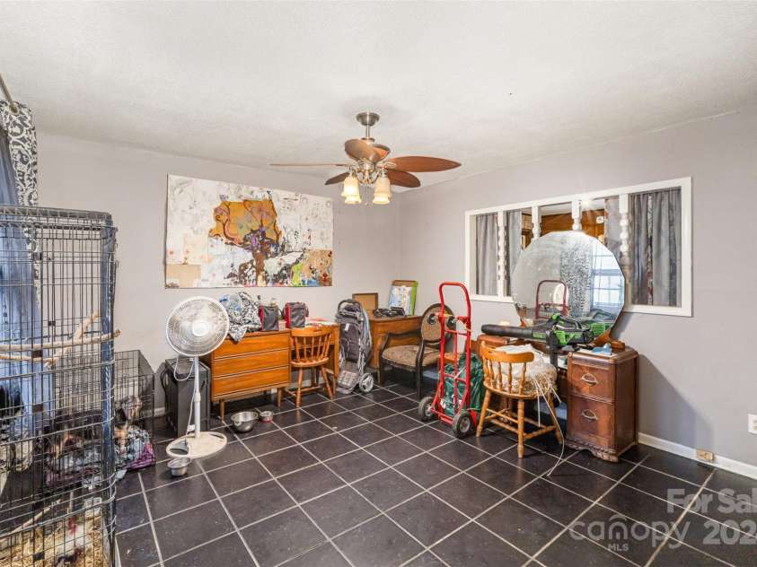 108 Leslie Drive, Shelby, NC 28152.  MLS# CAR4197412, YatesRealty ID 7909. 