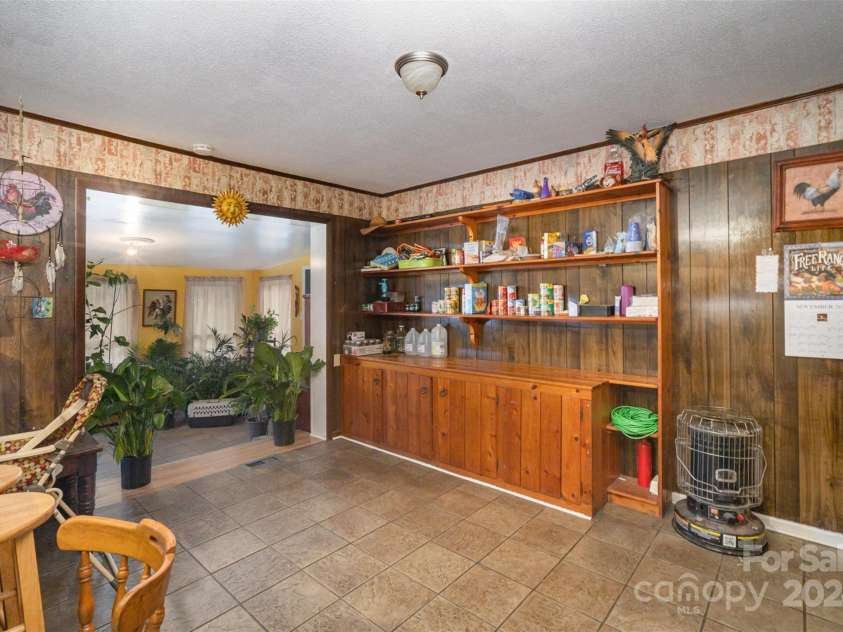 108 Leslie Drive, Shelby, NC 28152.  MLS# CAR4197412, YatesRealty ID 7909. 