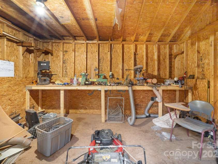 108 Leslie Drive, Shelby, NC 28152.  MLS# CAR4197412, YatesRealty ID 7909. 