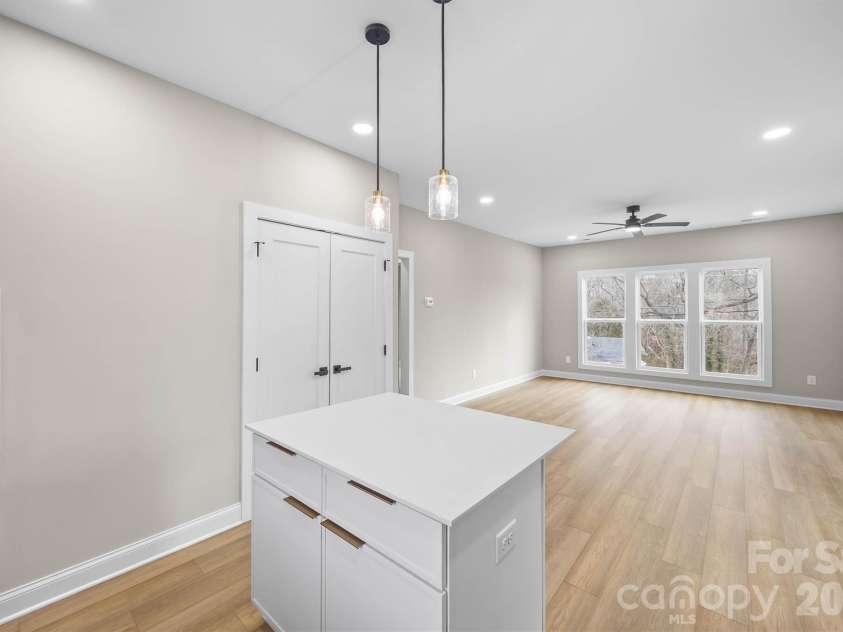 401 Lee Street, Mount Holly, NC 28120.  MLS# CAR4421999, YatesRealty ID 7909. 