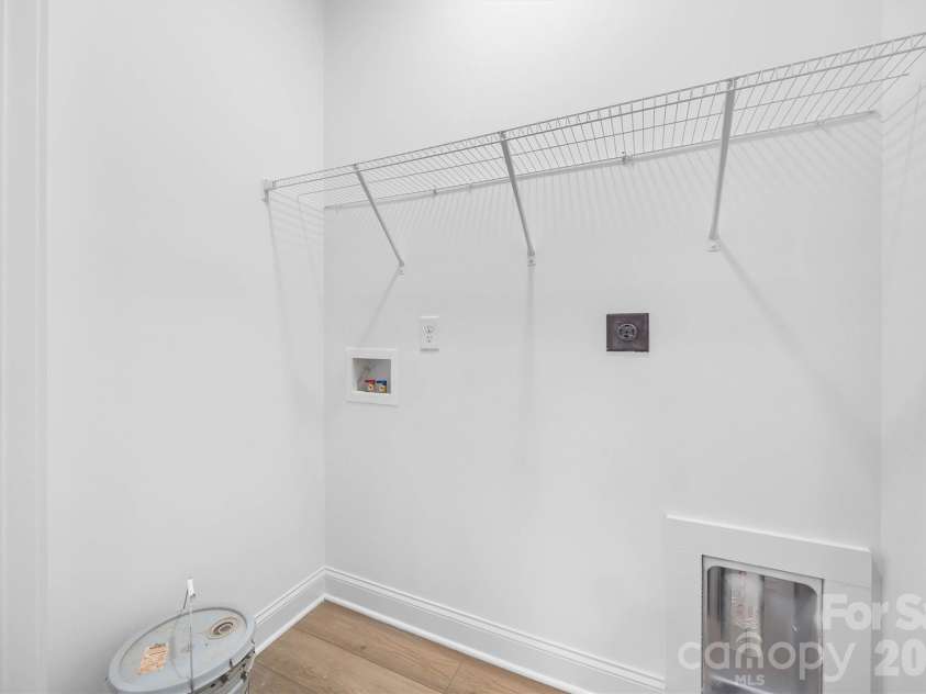 401 Lee Street, Mount Holly, NC 28120.  MLS# CAR4421999, YatesRealty ID 7909. 