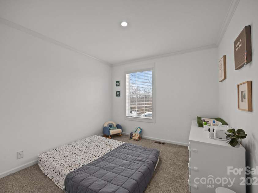 15 Luther Woods Drive, Candler, NC 28715.  MLS# CAR4225805, YatesRealty ID 791. 