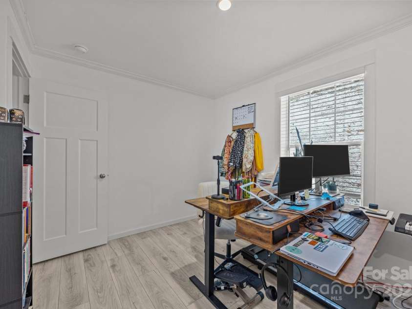 15 Luther Woods Drive, Candler, NC 28715.  MLS# CAR4225805, YatesRealty ID 791. 