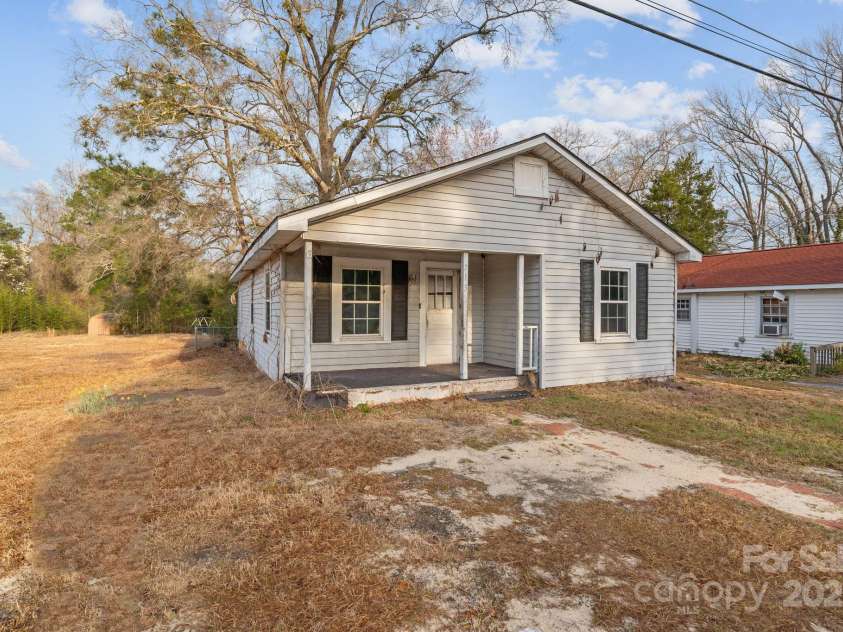 713 Deweese Avenue, Rockingham, NC 28379.  MLS# CAR4231521, YatesRealty ID 7910. 