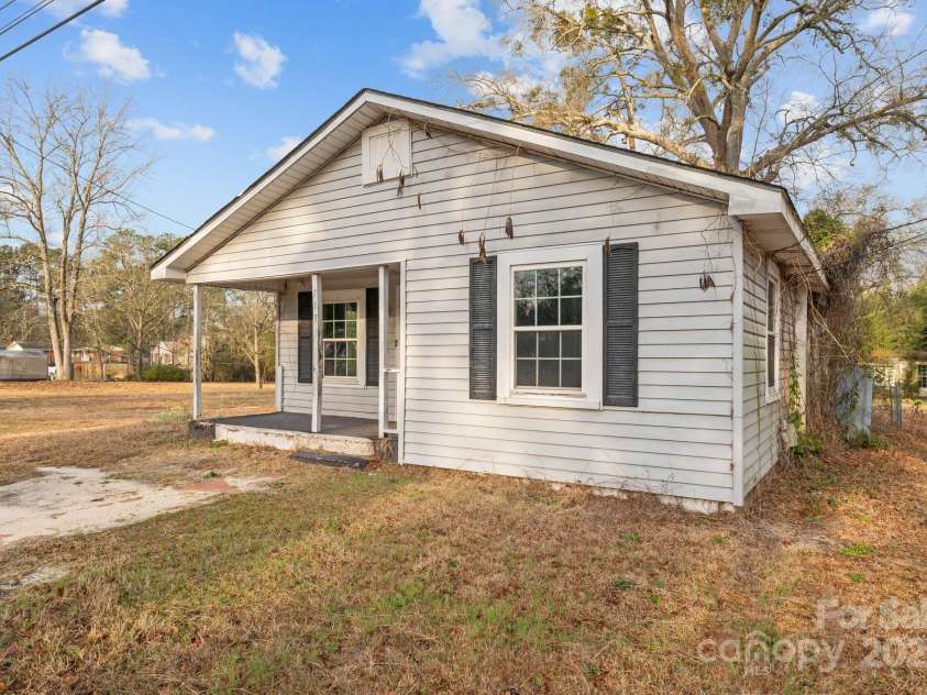 713 Deweese Avenue, Rockingham, NC 28379.  MLS# CAR4231521, YatesRealty ID 7910. 