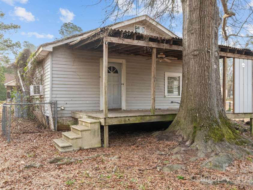 713 Deweese Avenue, Rockingham, NC 28379.  MLS# CAR4231521, YatesRealty ID 7910. 