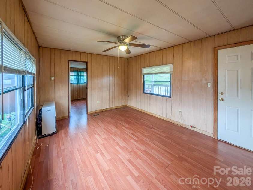 107 Mockingbird Lane, Burnsville, NC 28714.  MLS# CAR4362742, YatesRealty ID 7911. 