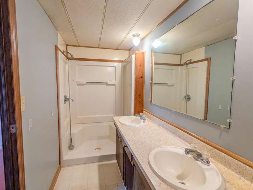 107 Mockingbird Lane, Burnsville, NC 28714.  MLS# CAR4362742, YatesRealty ID 7911. 
