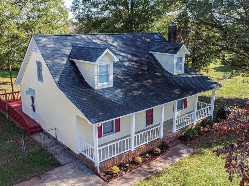 2216 Lowell Bethesda Road, Gastonia, NC 28056.  MLS# CAR4201240, YatesRealty ID 7911. 