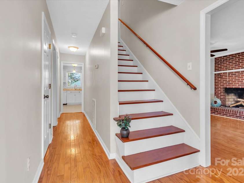 2216 Lowell Bethesda Road, Gastonia, NC 28056.  MLS# CAR4201240, YatesRealty ID 7911. 