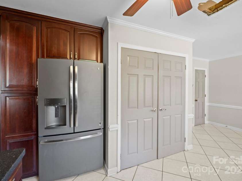 16417 Grapperhall Drive, Huntersville, NC 28078.  MLS# CAR4234570, YatesRealty ID 7913. 