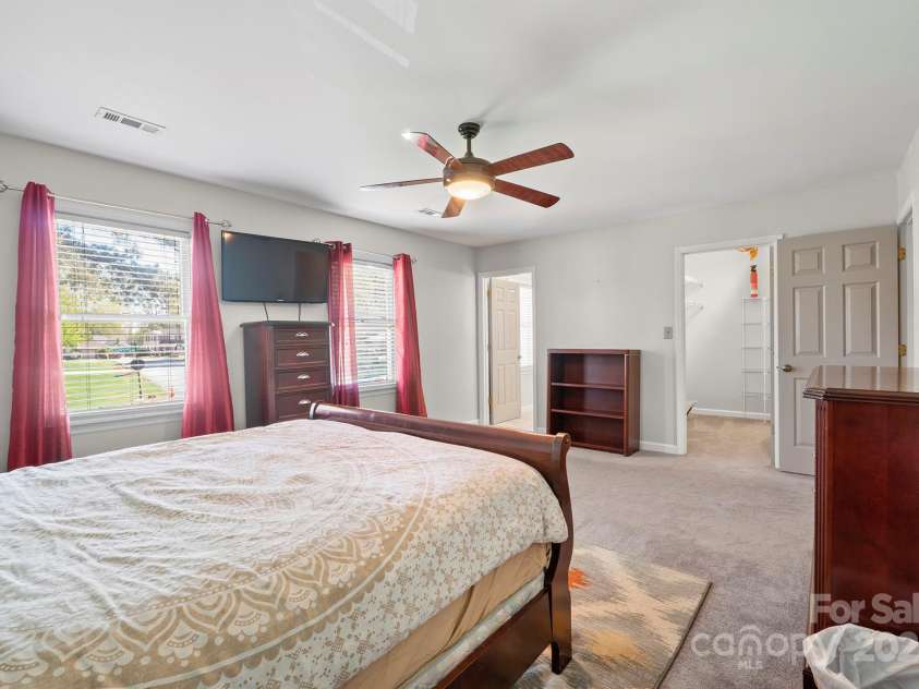 16417 Grapperhall Drive, Huntersville, NC 28078.  MLS# CAR4234570, YatesRealty ID 7913. 