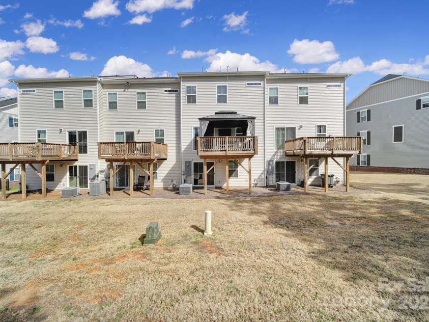 2656 Grantham Place Drive, Fort Mill, SC 29715.  MLS# CAR4228961, YatesRealty ID 7915. 