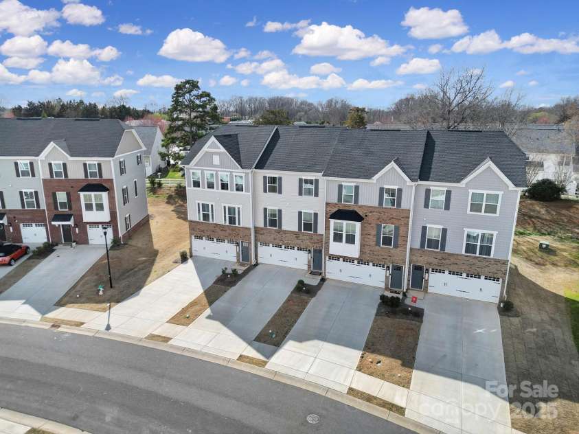 2656 Grantham Place Drive, Fort Mill, SC 29715.  MLS# CAR4228961, YatesRealty ID 7915. 